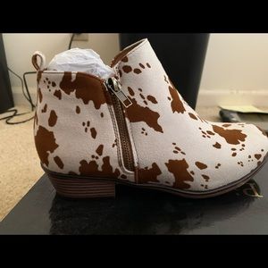 Pierre Dumas cow print booties